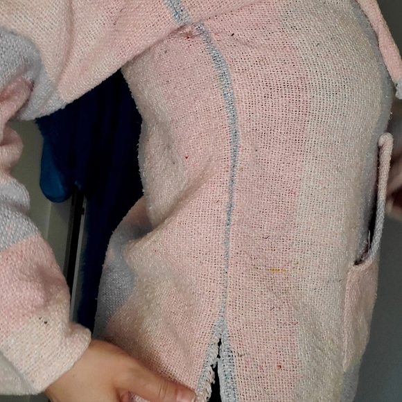🍭3 x $25*  Baja Hoodie / Sweater in Baby pink *minor flaws* Sz Lrg - Picture 6 of 9